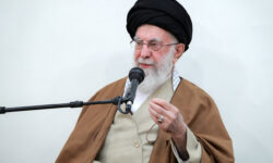 پیش بینی رهبر انقلاب از نتیجه مذاکره غیر مستقیم با آمریکا | شهید رئیسی هم مذاکره کرد |  تذکر رهبر انقلاب به طرف آمریکایی