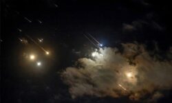 اسرائیل اعلام کرد: هر سه دکل گازی و پالایشگاه نابود و تعطیل شدند