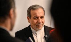 عراقچی: من در رأس یک هیئت مذاکره کننده، تهران را ترک نکردم؛ این اطلاعات نادرست است / هیئت مذاکره کننده ای به عمان اعزام نکرده ایم