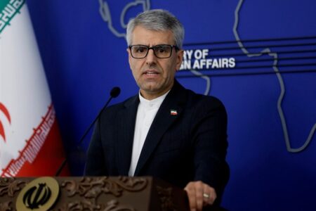 بقائی: ایران مصمم به حفظ انرژی هسته‌ای صلح آمیز است