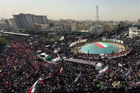 خیزش ملی در بدرقه شهدا/ تشییع شهدا به رفراندوم اقتدار تبدیل شد