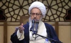 فتوای آیت‌الله مکارم شیرازی: هر کسی که رهبری را تهدید کند محارب است