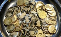 طلای ۱۸ عیار پس از تعطیلات ریزش کرد؛ انواع سکه چقدر پایین آمد؟ | جدول قیمت ها