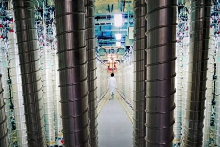 پیشنهاد فارن پالیسی: فرمول جادویی حل بحران ایران و آمریکا، راه‌اندازی کنسرسیوم غنی‌سازی در جزایر سه‌گانه یا قشم است