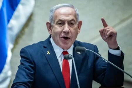 نتانیاهو: ۴۰۰ کیلوگرم اورانیوم غنی‌شده در ایران آسیب ندیده/ این موضوع را همراه با آمریکا، از نزدیک زیر نظر داریم