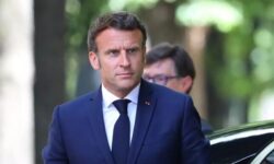 مکرون: با پزشکیان دیدار خواهم کرد تا موضوع اسنپ‌بک را بررسی کنیم / یا ایران اقدامی انجام می‌دهد و به مسیر صلح و پاسخگویی بازمی‌گردد، یا باید اسنپ‌بک اعمال شود