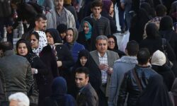 گزارشی سی‌ان‌ان از طبقه متوسط ایران که موتور اصلاحات در ایران هستند / این طبقه به دنبال تحریم‌ها به سرعت در حال کوچک شدن است