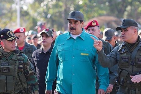 درخواست کمک نظامی مادورو از ایران، چین و روسیه