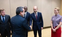 پاریس: دیدار وزرای خارجه ایران و فرانسه در روز چهارشنبه / یکی از محور‌های اصلی گفت‌و‌گو‌ها در این نشست، برنامه هسته‌ای تهران است