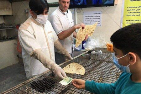 ۷۰ درصد دستمزد خانواده ۴ نفره صرف خوراک می‌شود