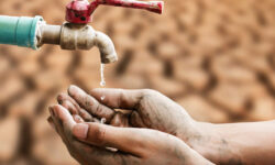 ۱۲درصد از جمعیت کشور را اتباع خارجی تشکیل می دهند؛آقای رئیس جمهور! با کاهش شجاعانه این تعداد، به مصرف کمتر آب کمک کنید