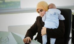 جزئیاتی از دستورالعمل کاهش سن بازنشستگی برای مادران شاغل