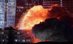 احتمال ۲ جنگ همزمان؛ زمزمه جنگ ایران و اسرائیل و حمله آمریکا به ونزوئلا |  همزمانی دو جنگ در ۲۰۲۶ چقدر محتمل است؟