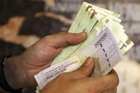 معاون سازمان برنامه‌: میلیارد‌ها دلار دست تراستی‌هاست و از هفتۀ آینده ارزهایشان وارد کشور خواهد شد