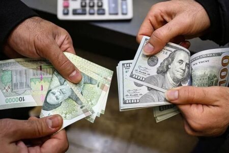 قیمت دلار از ۱۳۶ هزار تومان هم گذشت