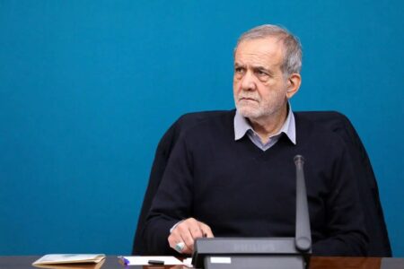 معاون اجرایی پزشکیان: امروز رئیس‌جمهور دستور دادند تا حدی که به امنیت ملی خدشه وارد نشود، هیچ برخورد امنیتی با معترضان صورت نگیرد