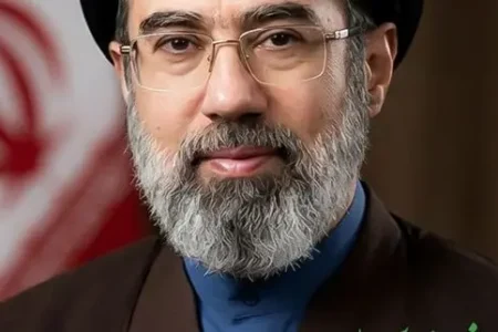 آیت‌الله سیدمجتبی خامنه‌ای رهبر ایران شد