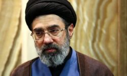 زندگی‌نامه آیت‌الله سید مجتبی خامنه‌ای ؛ سومین رهبر انقلاب