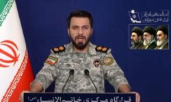 قرارگاه خاتم‌الانبیا: به دلیل حفظ جان خانواده کارکنان کشتی ایرانی، عملیات علیه متجاوزان آمریکایی به تعویق افتاد
