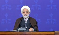 اژه‌ای: از کسی که آب به آسیاب دشمن می‌ریزد، نگذریم