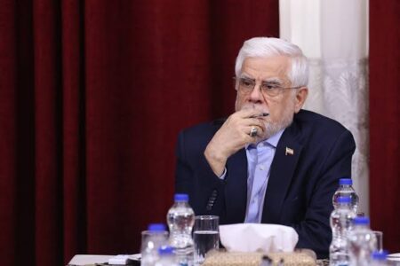 عارف: نرخ چهارم بنزین با موافقت دستگاه‌های امنیتی تصویب شد